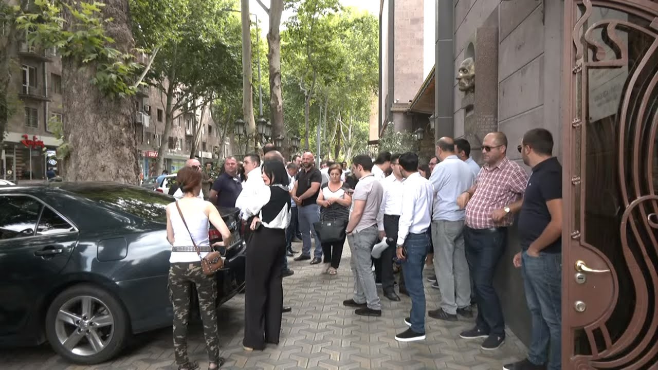 Երևանում տաքսի վարորդները բողոքի ակցիա են անցկացրել՝ պահանջելով բարելավել իրենց աշխատանքի պայմանները