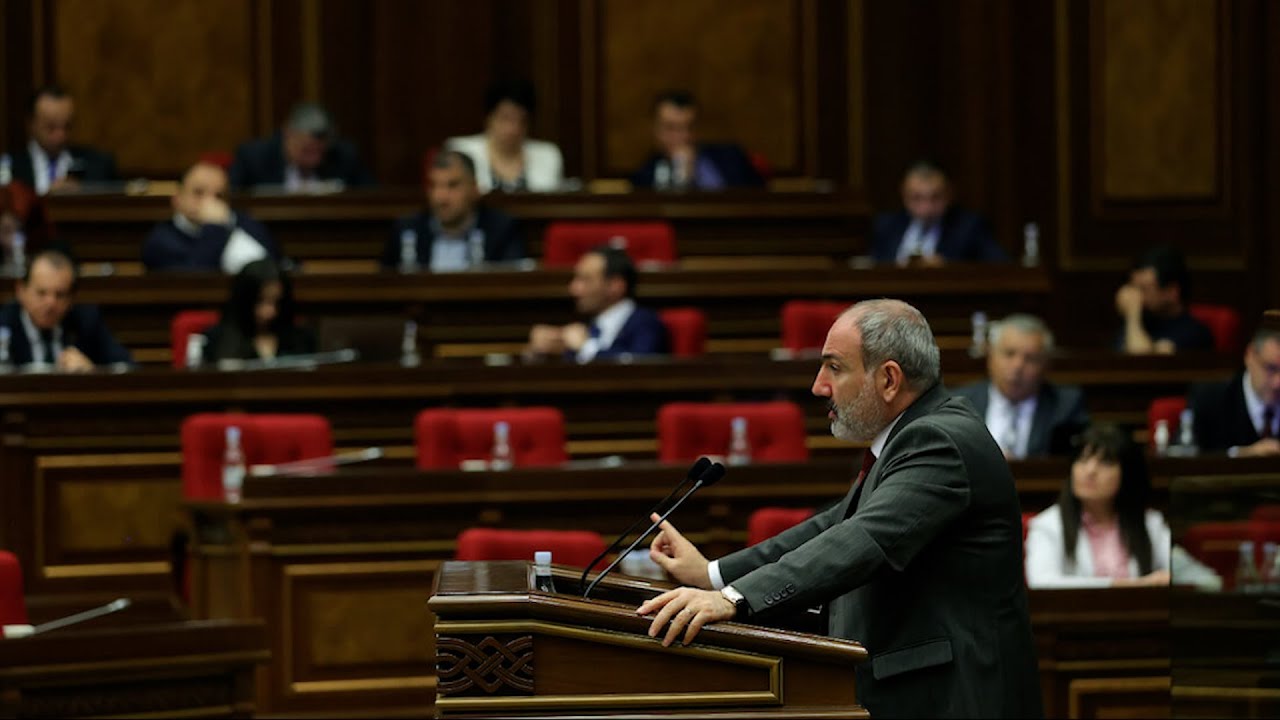 ԱԺ նախագահը հրաժարվել է արձագանքել հարցին Ռուսաստանի ժողովրդավարական լինելու մասին