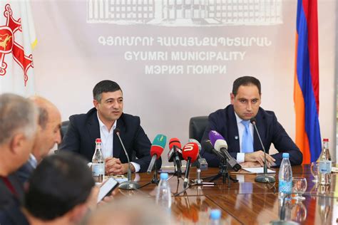 Հրազդանի նախկին քաղաքապետին մեղադրում են համայնքի հողերը շուկայականից զգալիորեն ցածր գներով օտարելու համար