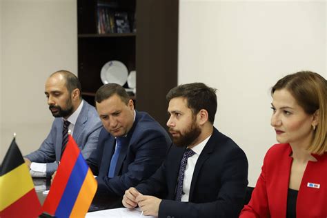 Հայաստանի քաղաքական ուժերը շարունակում են իրավաբանությամբ զբաղվել՝ քաղաքականությամբ զբաղվելու փոխարեն