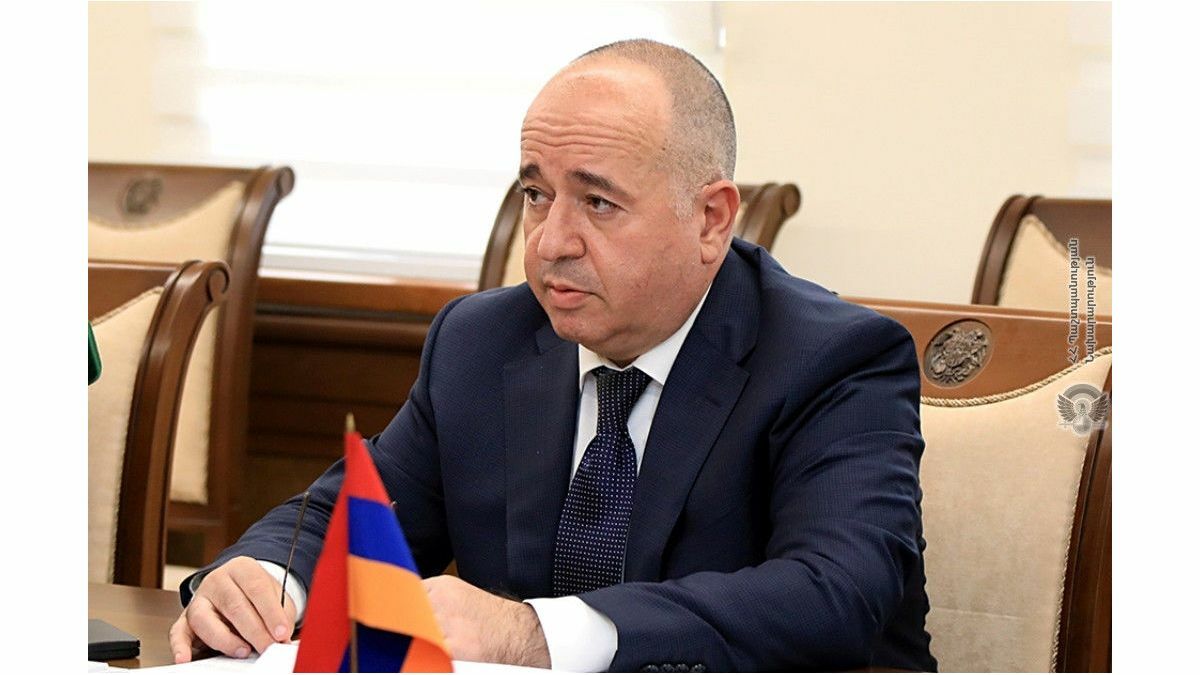 Արշակ Կարապետյանը հրապարակել է նամակագրության սքրինշոթեր՝ ապացուցելով Փաշինյանի տեղեկացված լինելը 2020 թվականի պատերազմի մասին