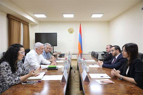 Պաշտպանության նախկին նախարար Սեյրան Օհանյանը գտնվում է հիվանդությամբ պայմանավորված արձակուրդում